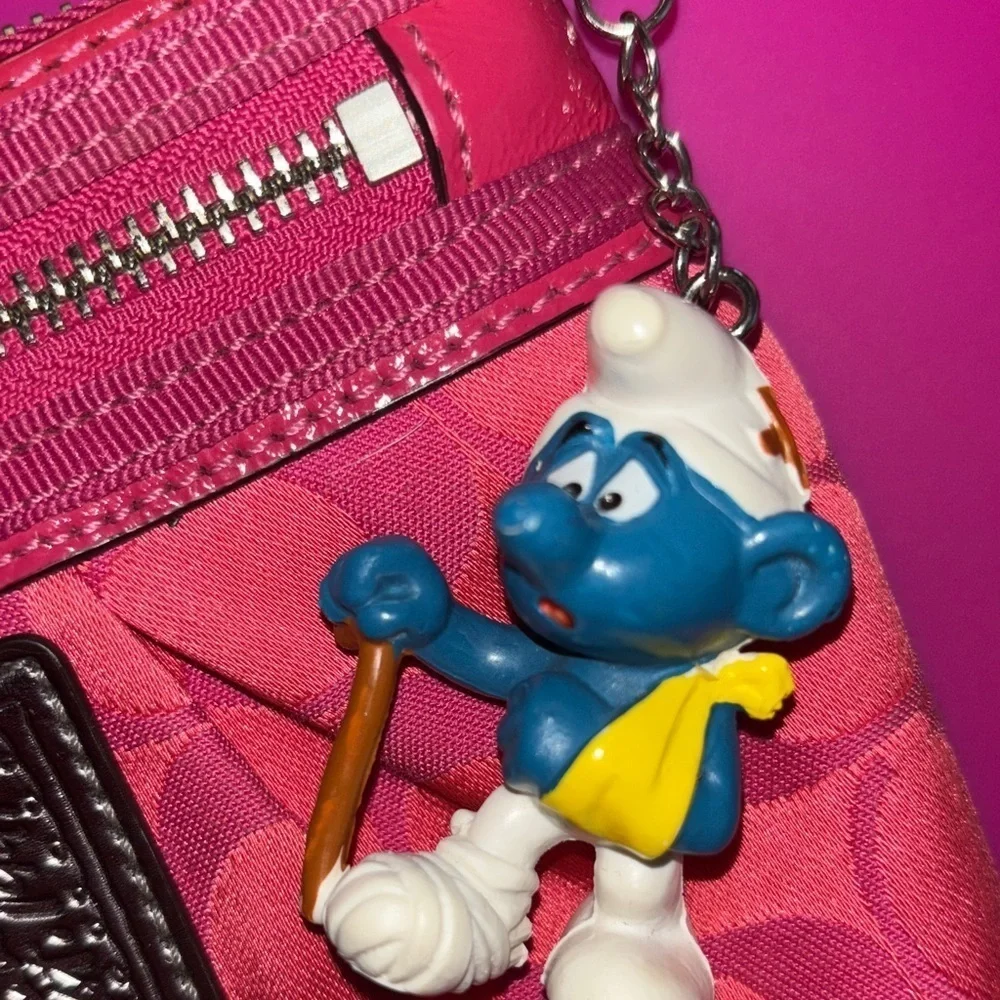 Vintage Smurf Keychain – Classic Cartoon Collectible